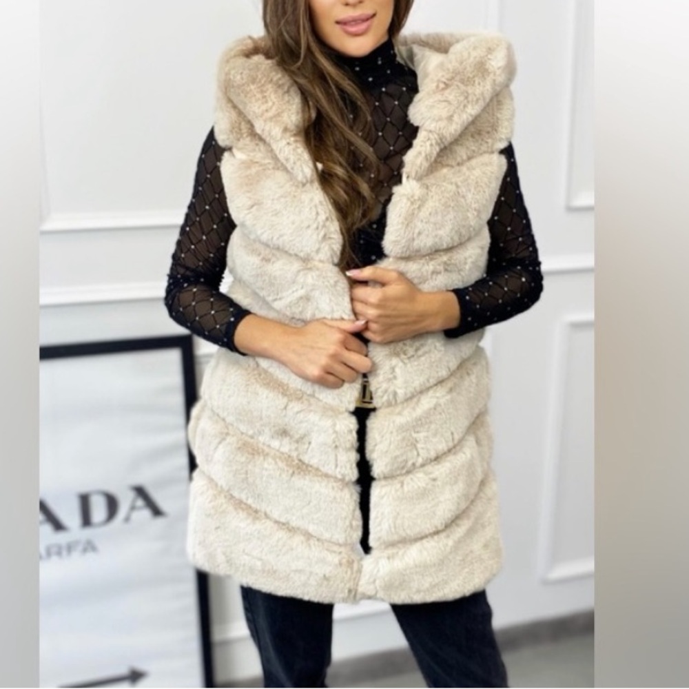 ShopEvelynne Cream Faux Fur Vest